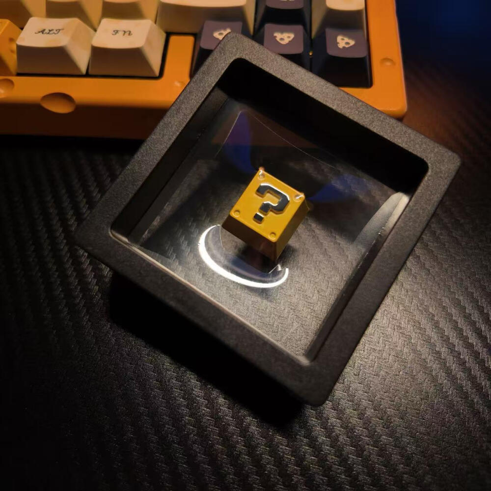 Gaming Keyboard Nearby - Ретро-кейкап в стиле 8-битного пиксельного блока-вопроса